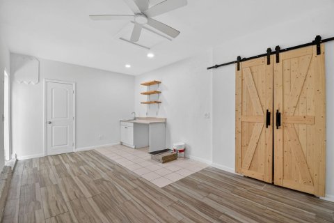 Commercial property in Dania Beach, Florida № 2146479 - photo 21