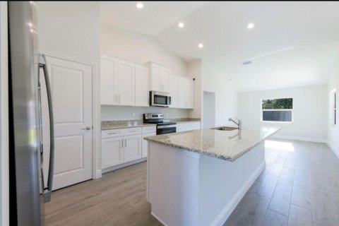 Villa ou maison à vendre à Port St. Lucie, Floride: 4 chambres, 190.45 m2 № 2083528 - photo 4