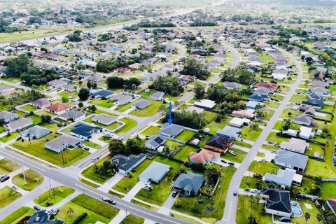 Villa ou maison à vendre à Port St. Lucie, Floride: 4 chambres, 190.45 m2 № 2083528 - photo 12