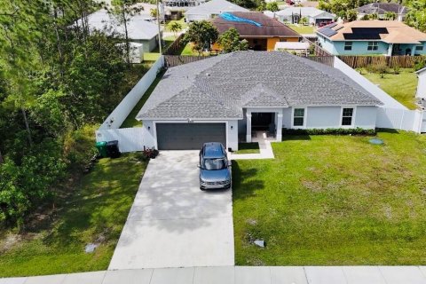 Villa ou maison à vendre à Port St. Lucie, Floride: 4 chambres, 190.45 m2 № 2083528 - photo 10