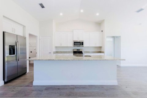 Villa ou maison à vendre à Port St. Lucie, Floride: 4 chambres, 190.45 m2 № 2083528 - photo 3