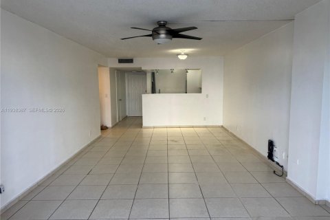 Appartement à louer à Hallandale Beach, Floride: 1 chambre, 85.01 m2 № 1997521 - photo 5