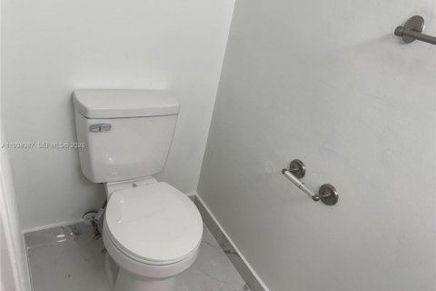 Appartement à louer à Hallandale Beach, Floride: 1 chambre, 85.01 m2 № 1997521 - photo 8