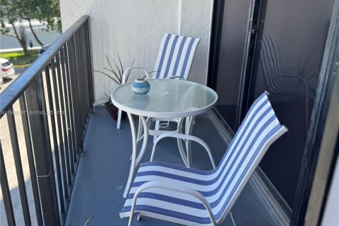 Appartement à louer à Hallandale Beach, Floride: 1 chambre, 85.01 m2 № 1997521 - photo 14