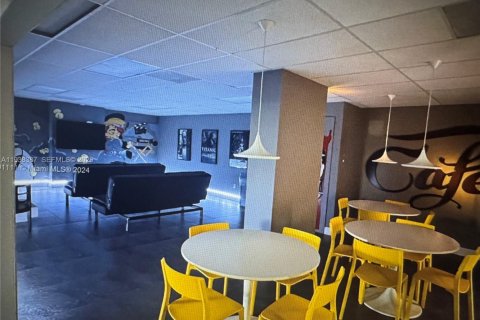 Appartement à louer à Hallandale Beach, Floride: 1 chambre, 85.01 m2 № 1997521 - photo 27