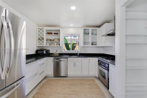 Villa ou maison à vendre à Fort Lauderdale, Floride: 2 chambres, 109.07 m2 № 1998818 - photo 7