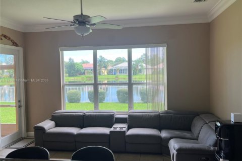 Villa ou maison à vendre à Port St. Lucie, Floride: 4 chambres, 221.29 m2 № 1922731 - photo 24