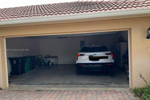 Villa ou maison à vendre à Port St. Lucie, Floride: 4 chambres, 221.29 m2 № 1922731 - photo 5