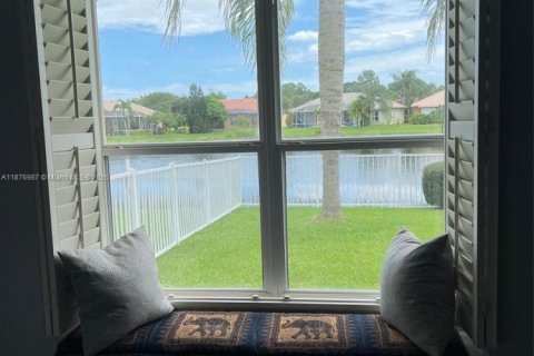 Villa ou maison à vendre à Port St. Lucie, Floride: 4 chambres, 221.29 m2 № 1922731 - photo 15