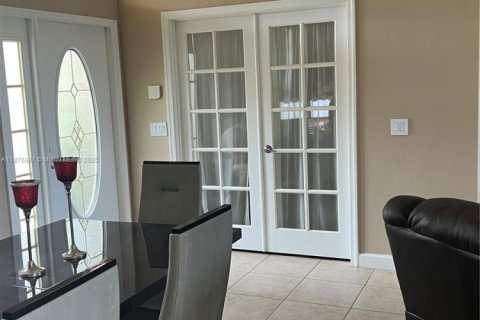 Villa ou maison à vendre à Port St. Lucie, Floride: 4 chambres, 221.29 m2 № 1922731 - photo 6