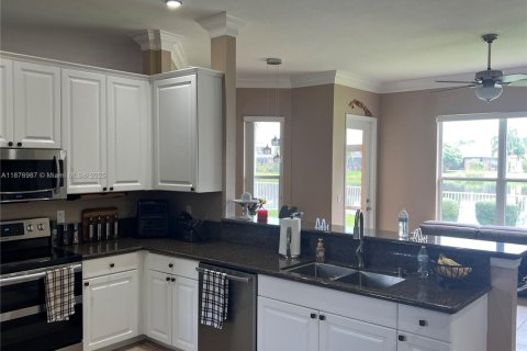 Villa ou maison à vendre à Port St. Lucie, Floride: 4 chambres, 221.29 m2 № 1922731 - photo 20