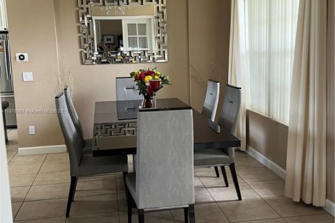 Villa ou maison à vendre à Port St. Lucie, Floride: 4 chambres, 221.29 m2 № 1922731 - photo 9