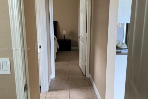 Villa ou maison à vendre à Port St. Lucie, Floride: 4 chambres, 221.29 m2 № 1922731 - photo 29