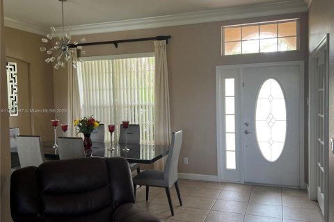 Villa ou maison à vendre à Port St. Lucie, Floride: 4 chambres, 221.29 m2 № 1922731 - photo 7