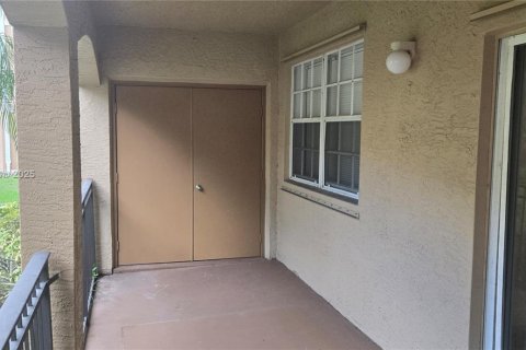 Condominio en venta en Pembroke Pines, Florida, 2 dormitorios, 104.98 m2 № 1924955 - foto 21