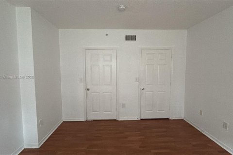Condominio en venta en Pembroke Pines, Florida, 2 dormitorios, 104.98 m2 № 1924955 - foto 13