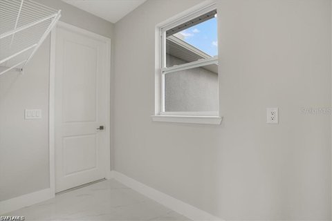 House in Lehigh Acres, Florida 3 bedrooms, 142.7 sq.m. № 1768978 - photo 17