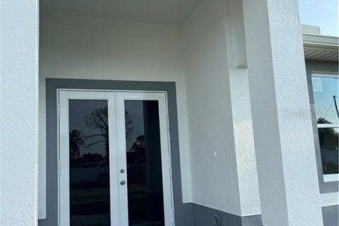 House in Lehigh Acres, Florida 3 bedrooms, 142.7 sq.m. № 1768978 - photo 4