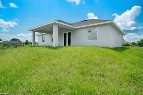 House in Lehigh Acres, Florida 3 bedrooms, 142.7 sq.m. № 1768978 - photo 19
