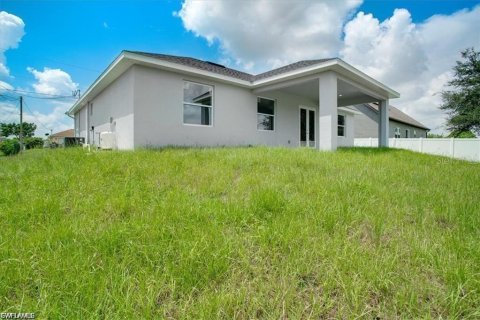 House in Lehigh Acres, Florida 3 bedrooms, 142.7 sq.m. № 1768978 - photo 20
