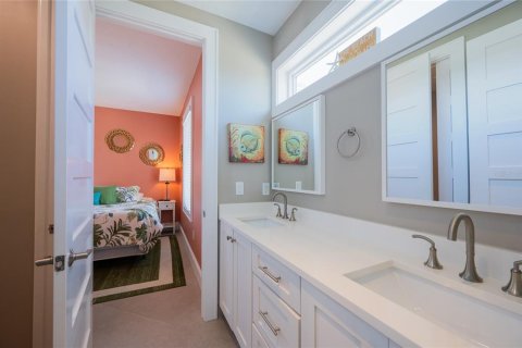 House in Bradenton Beach, Florida 6 bedrooms, 288.28 sq.m. № 1747524 - photo 20