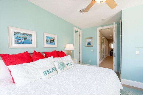 House in Bradenton Beach, Florida 6 bedrooms, 288.28 sq.m. № 1747524 - photo 28