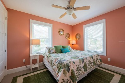 House in Bradenton Beach, Florida 6 bedrooms, 288.28 sq.m. № 1747524 - photo 18