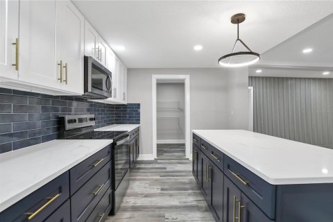 Casa en venta en Green Cove Springs, Florida, 4 dormitorios, 229.65 m2 № 1886155 - foto 20