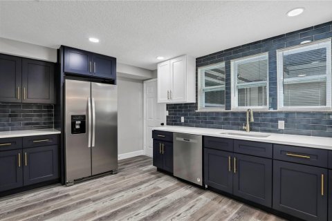 Casa en venta en Green Cove Springs, Florida, 4 dormitorios, 229.65 m2 № 1886155 - foto 3