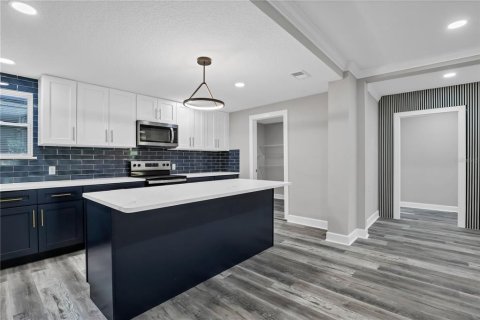 Casa en venta en Green Cove Springs, Florida, 4 dormitorios, 229.65 m2 № 1886155 - foto 19
