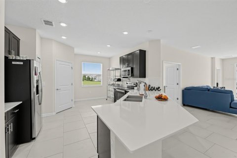 House in Groveland, Florida 4 bedrooms, 196.02 sq.m. № 2395914 - photo 7