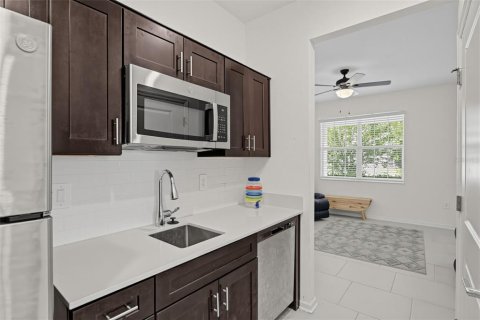 House in Groveland, Florida 4 bedrooms, 196.02 sq.m. № 2395914 - photo 8