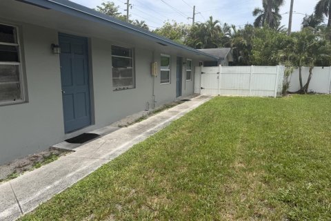 Apartamento en alquiler en Fort Lauderdale, Florida, 2 dormitorios, 74.32 m2 № 2085774 - foto 2