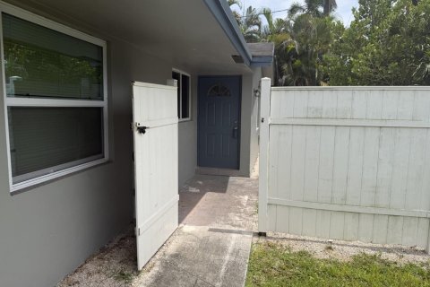 Apartamento en Fort Lauderdale, Florida 2 dormitorios, 74.32 m2 № 2085774