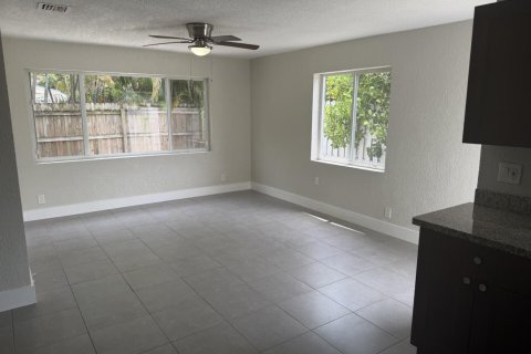 Apartamento en alquiler en Fort Lauderdale, Florida, 2 dormitorios, 74.32 m2 № 2085774 - foto 4