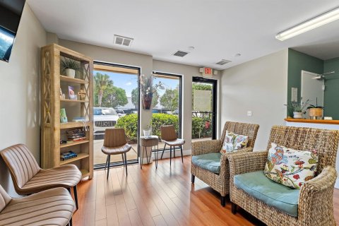 Immobilier commercial à vendre à Stuart, Floride № 2374218 - photo 5