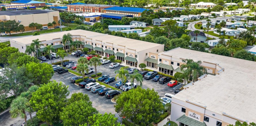 Immobilier commercial à Stuart, Floride № 2374218