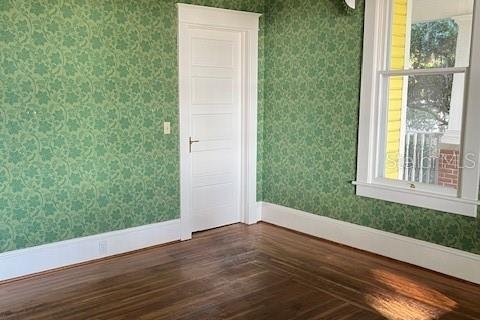 Propiedad comercial en alquiler en Oxford, Florida № 2234886 - foto 10
