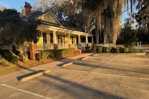 Propiedad comercial en alquiler en Oxford, Florida № 2234886 - foto 3