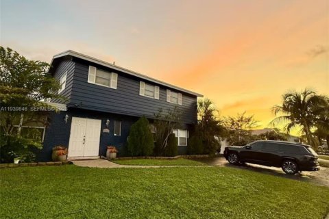 Дом в Делрей-Бич, Флорида 5 спален, 245.26м2 № 1997877