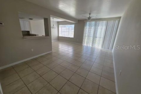 Touwnhouse à louer à Davenport, Floride: 3 chambres, 168.25 m2 № 2196932 - photo 5