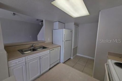 Touwnhouse à louer à Davenport, Floride: 3 chambres, 168.25 m2 № 2196932 - photo 3