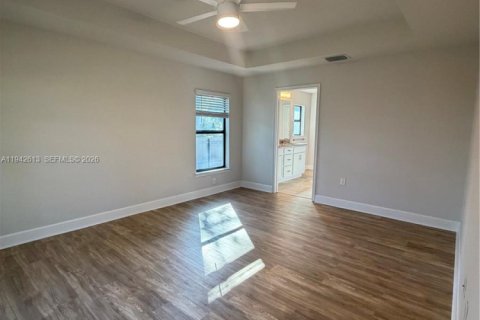 Villa ou maison à louer à Lehigh Acres, Floride: 4 chambres, 196.3 m2 № 2000083 - photo 14