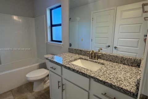 Villa ou maison à louer à Lehigh Acres, Floride: 4 chambres, 196.3 m2 № 2000083 - photo 23