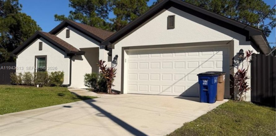 Villa ou maison à Lehigh Acres, Floride 4 chambres, 196.3 m2 № 2000083