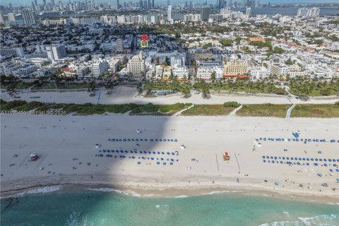 Condo in Miami Beach, Florida, 1 bedroom  № 2052310 - photo 7