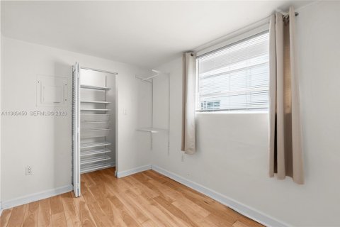 Condo in Miami Beach, Florida, 1 bedroom  № 2052310 - photo 22