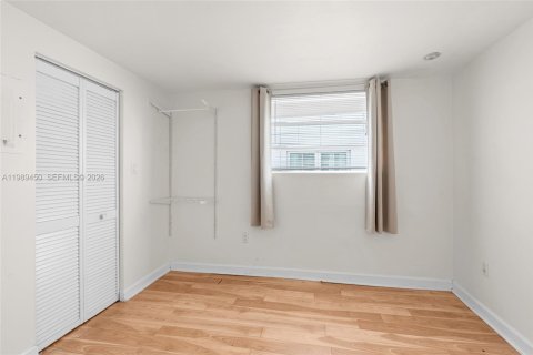 Condo in Miami Beach, Florida, 1 bedroom  № 2052310 - photo 21