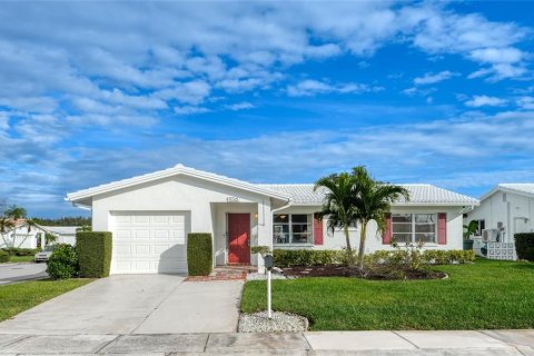 Condominio en Pinellas Park, Florida, 2 dormitorios  № 2099871