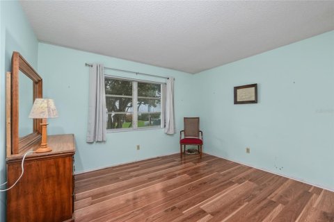 Condo in Pinellas Park, Florida, 2 bedrooms № 2099871 - photo 17